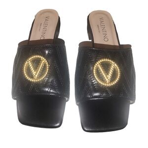 Mario Valentino Afrodite. Leather Slip-on Sandals